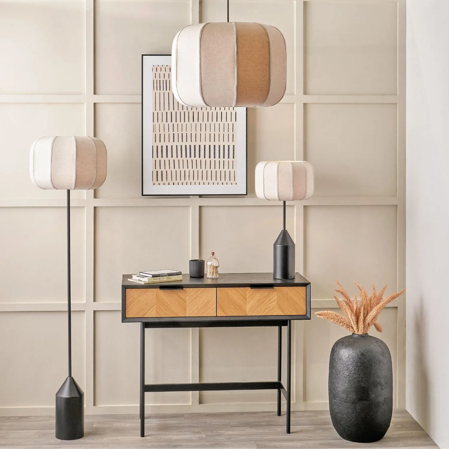 Black Sculptural Metal Floor Lamp with Structured Natural Linen Rounded Squat Shade – Contemporary Cream & Black Freestanding Floor Lamp 157x41x41cm
