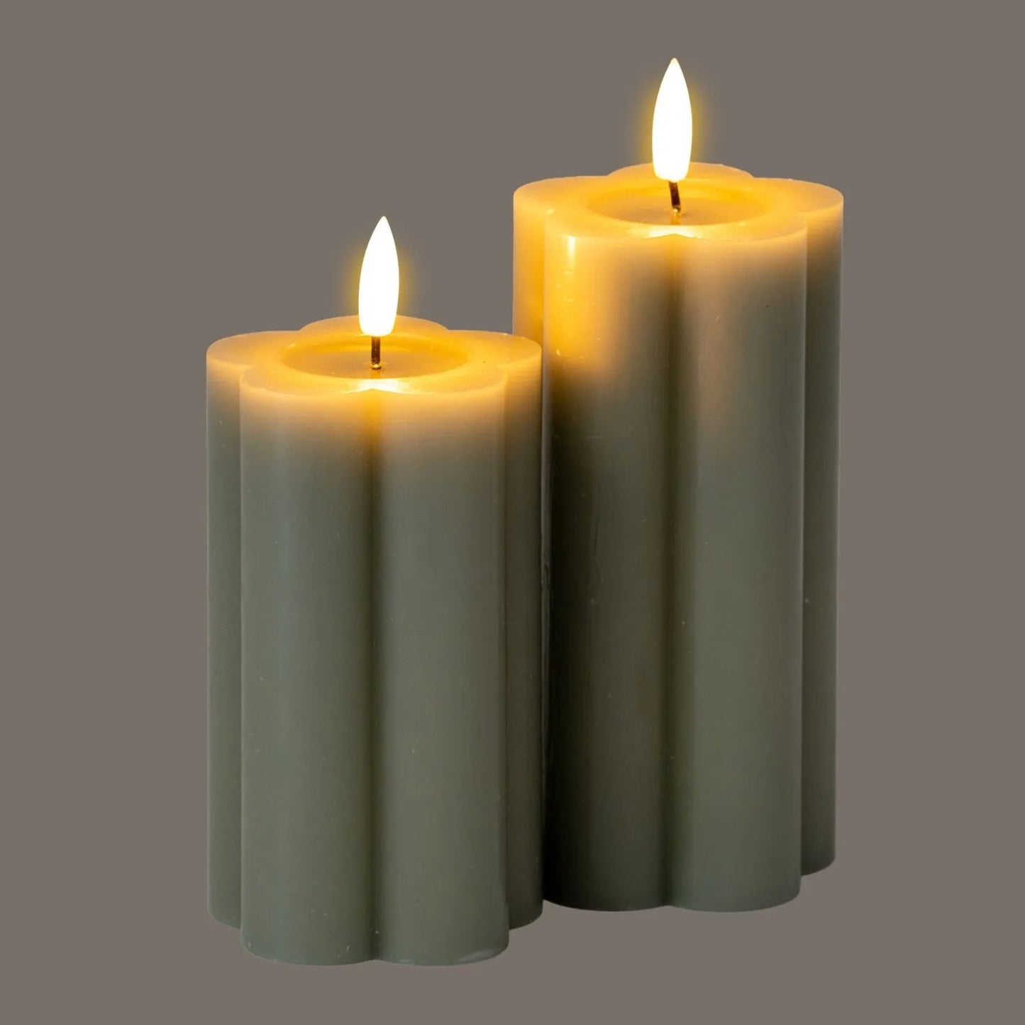 Medium & Large Grey-Sage Scalloped Real Wax LED Flameless Pillar Candles with Realistic Flickering Flame – Battery Operated Decorative Lights 12x7x7cm & 15x7x7cm | Click Style