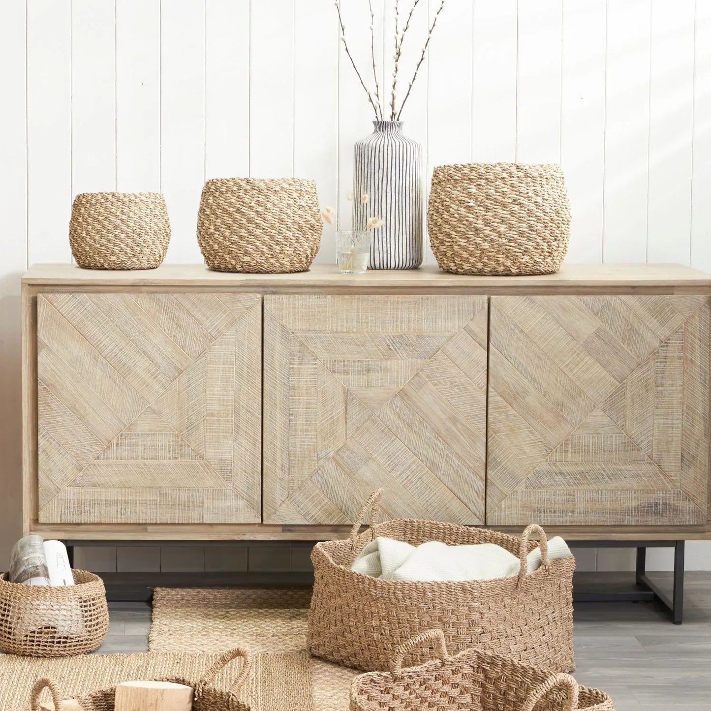 Set of Three Natural Round Seagrass & Palm Leaf Baskets – Two-Tone Plait Weave Decorative Storage 20x45x38cm - Click Style