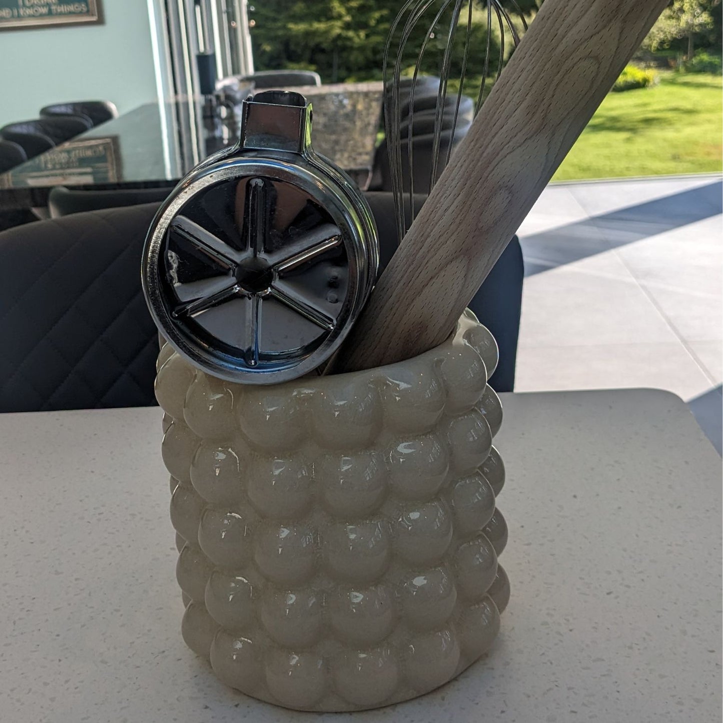 Bubble Planter Pot in Cream made of Ceramic