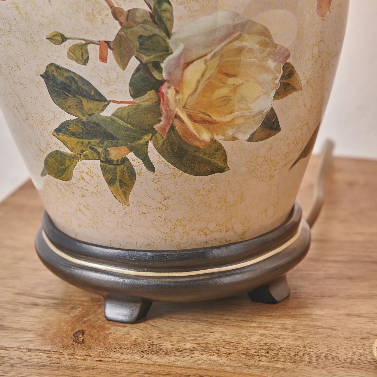 Jenny Worrall Apricot Peach & Yellow Rose & Foliage Cream & Gold Glass Table Lamp Base with Bulbous Shape & Antique Brass Feet – Handcrafted Luxury Floral Lighting 30x16x16cm | Click Style