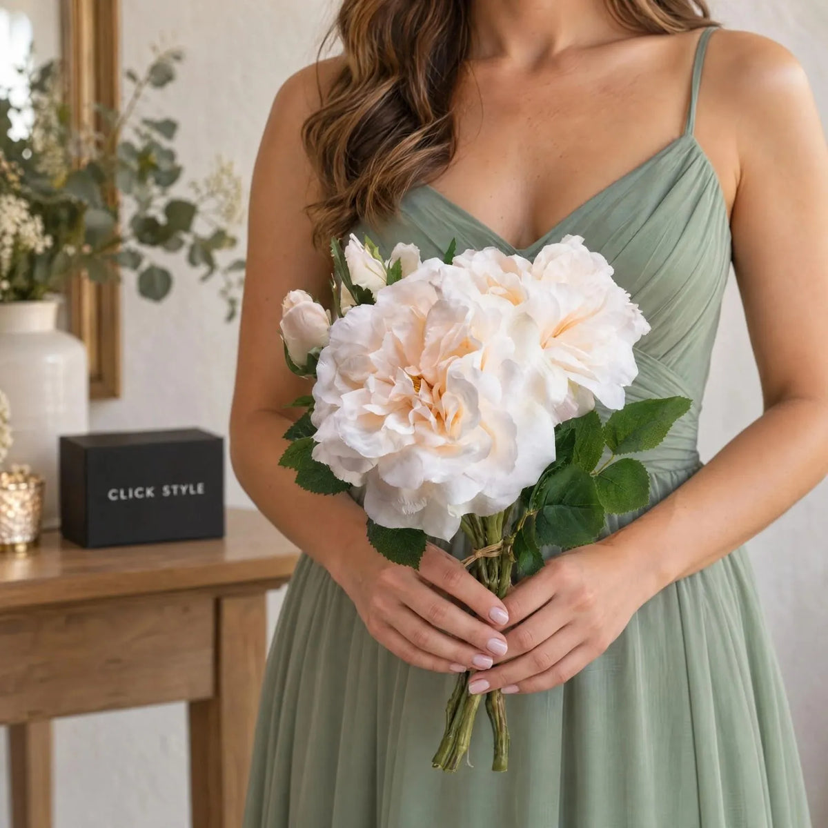 Artificial Pale Peach & Cream Rose Bunch with 3 Twine-Bound Stems – Realistic Faux Peachy Rose Posy 35x25x25cm – Woman Holding Three-Stem Bunch as Bridesmaid Posy | Click Style