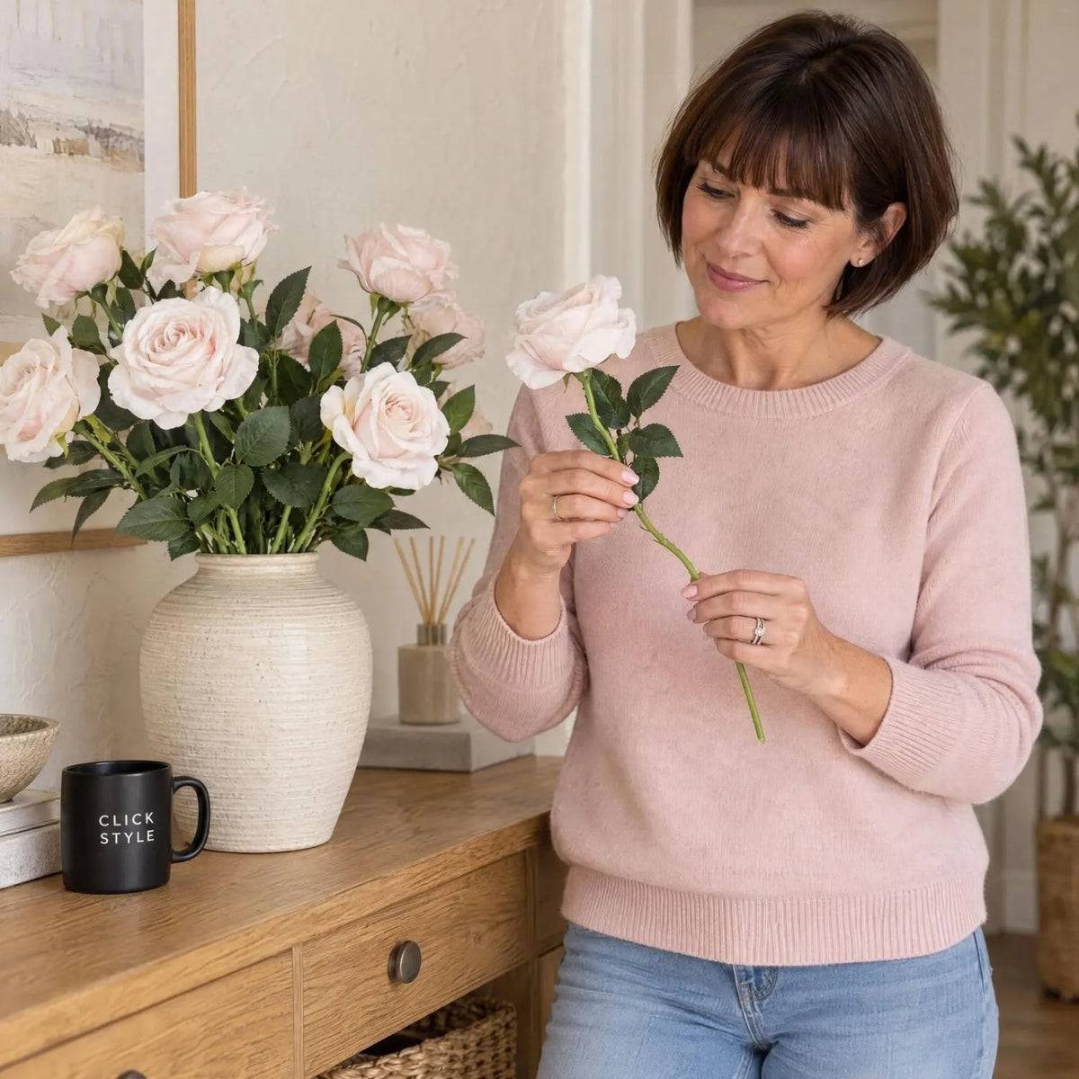 Artificial Pastel Pink Tea Rose Stem with Realistic Green Foliage – Lifelike Pale Pink Faux Rose Flower 53cm – Woman Shaping Flexible Wire-Reinforced Stem | Click Style