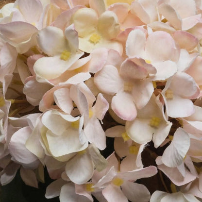 Artificial Peach Blush & Cream Hydrangea Stem with Realistic Green Leaves – Lifelike Faux Pink Hydrangea Flower 42x18x18cm – Extreme Close-Up of Textured Petals with Blush Pink Edges | Click Style