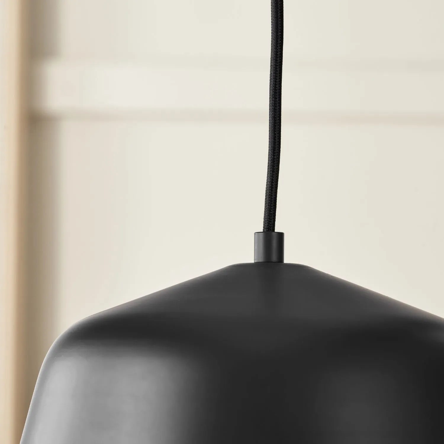 Black Adjustable Retro Pendant Ceiling Light with Metal Dome Shade – Modern Hanging Suspension Lamp 122x29x29cm | Click Style