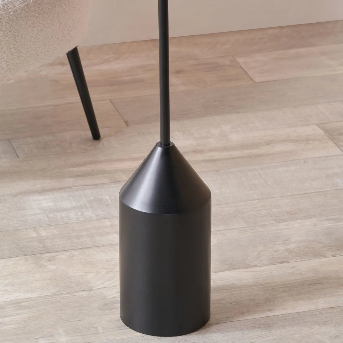 Black Sculptural Metal Floor Lamp with Structured Natural Linen Rounded Squat Shade – Contemporary Cream & Black Freestanding Floor Lamp 157x41x41cm | Click Style