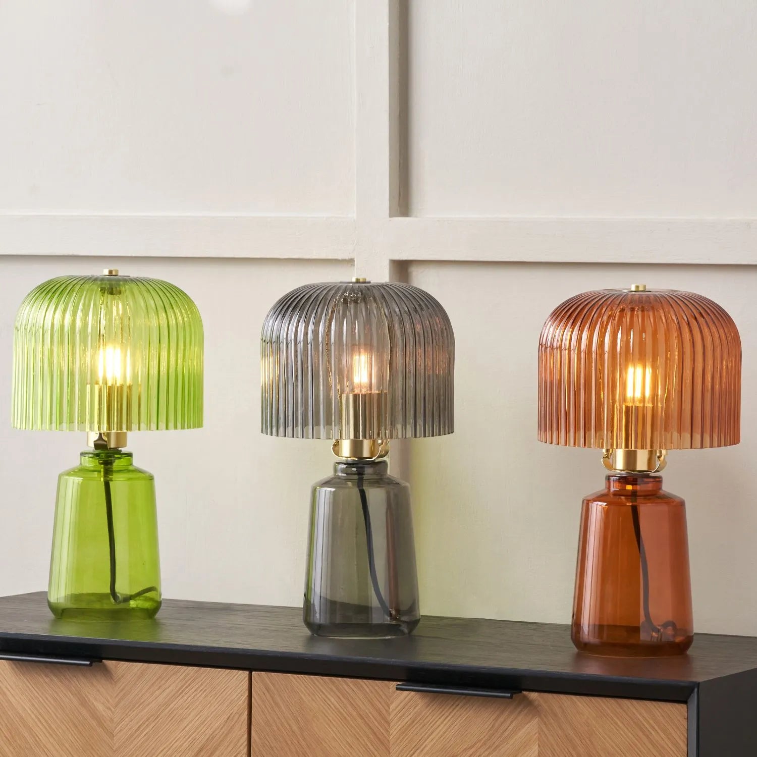 Bright Green Glass Table Lamp with Dome-Shaped Ribbed Chartreuse Glass Shade & Gold Lampholder – Retro Eclectic Bedside & Side Table Light 37x20x20cm | Click Style