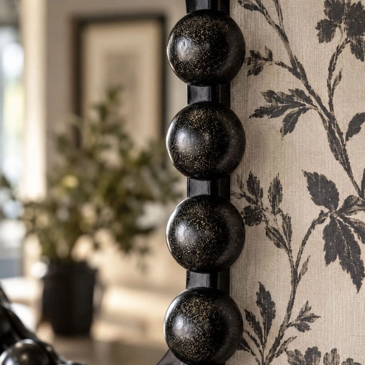Large Black Bobbin Wall Mirror with Raised Bobbin Frame – Oval Racetrack Pill Shaped Decorative Mirror 90x60x5cm – Close-Up of Black Bobbin Frame Detail | Click Style