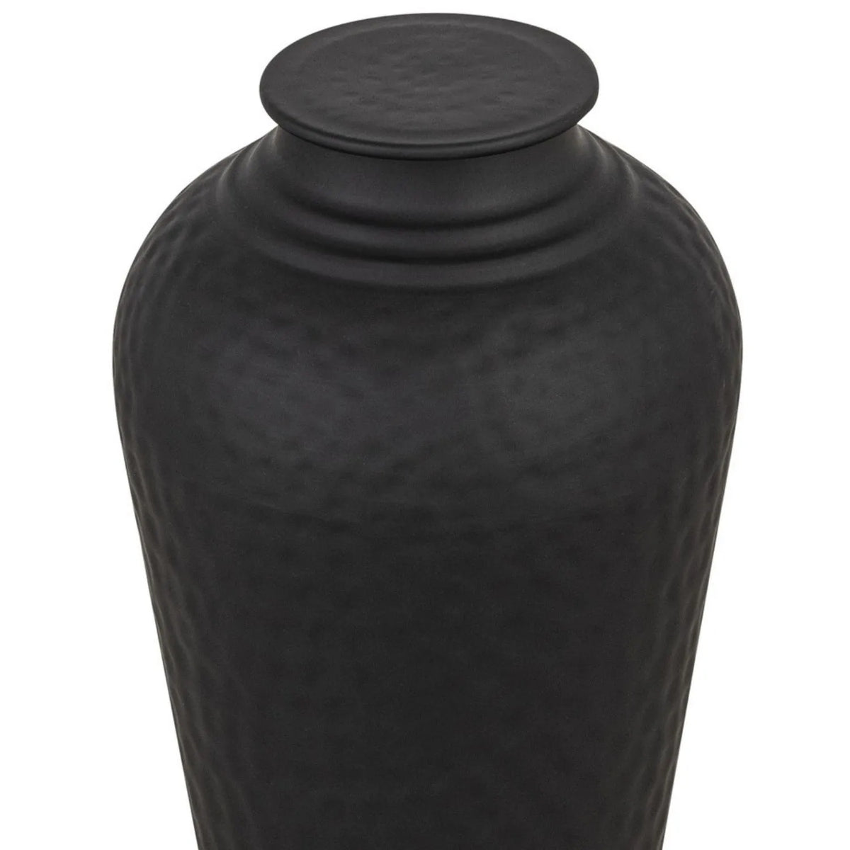 Matt Black Hammered Metal Floor Standing Vase with Removable Lid – Tapered Decorative Vase 41x20x20cm – Removable Lid Neck & Hammered Texture Close-Up | Click Style