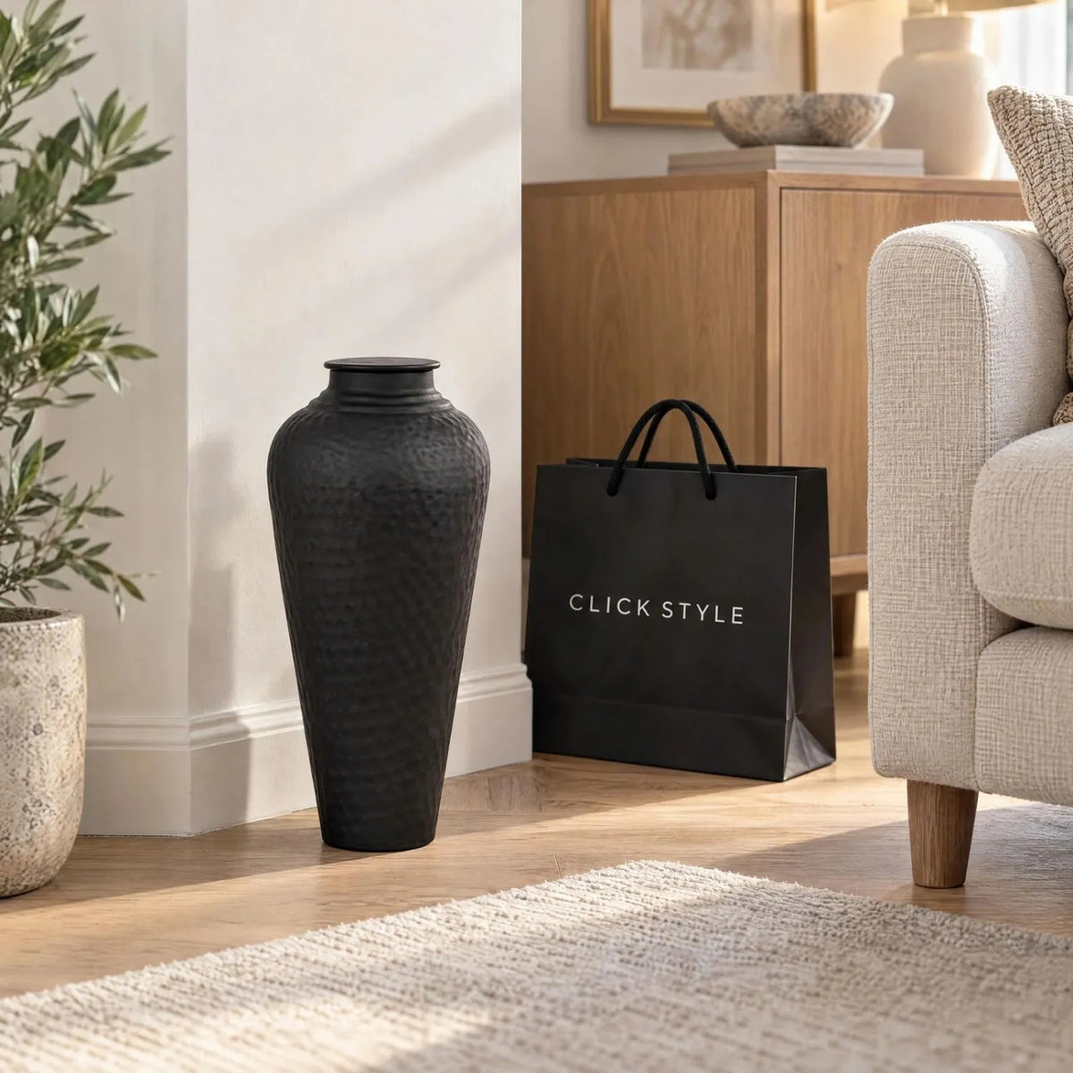Matt Black Hammered Metal Floor Standing Vase with Removable Lid – Tapered Decorative Vase 41x20x20cm – Contemporary Living Room Floor Display | Click Style