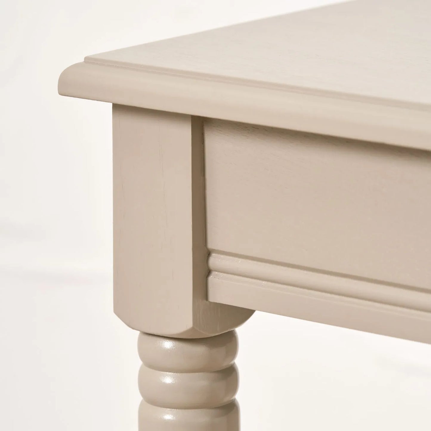 Narrow light beige wooden side table with shelf – slim pine bedside or accent table with turned legs and lower storage 72x36x36cm | Click Style