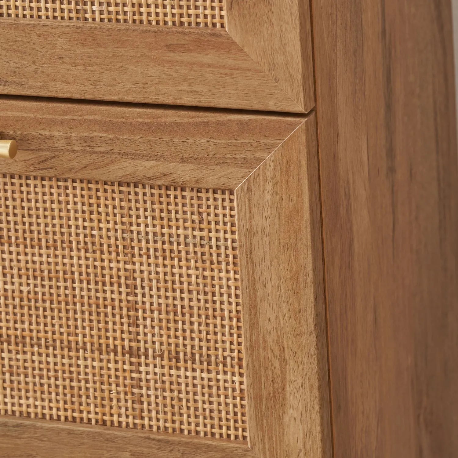 Natural Rattan 3 Drawer Wooden Chest of Drawers with Wood Veneer – Slim Tallboy Storage Unit with Raised Legs 98x43x33cm – Natural Wood Bedroom Storage Cabinet with Woven Rattan Drawer Fronts, Brass Handles and Scandi Style Design | Click Style