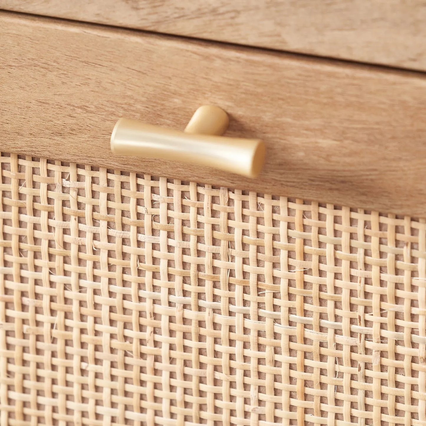 Natural Rattan 6 Drawer Wooden Chest of Drawers with Wood Veneer – Storage Unit with Raised Legs 80x120x39cm – Natural Oak Finish, Brass Handles, Cane Rattan Drawer Fronts, Bedroom Living Room Storage | Click Style