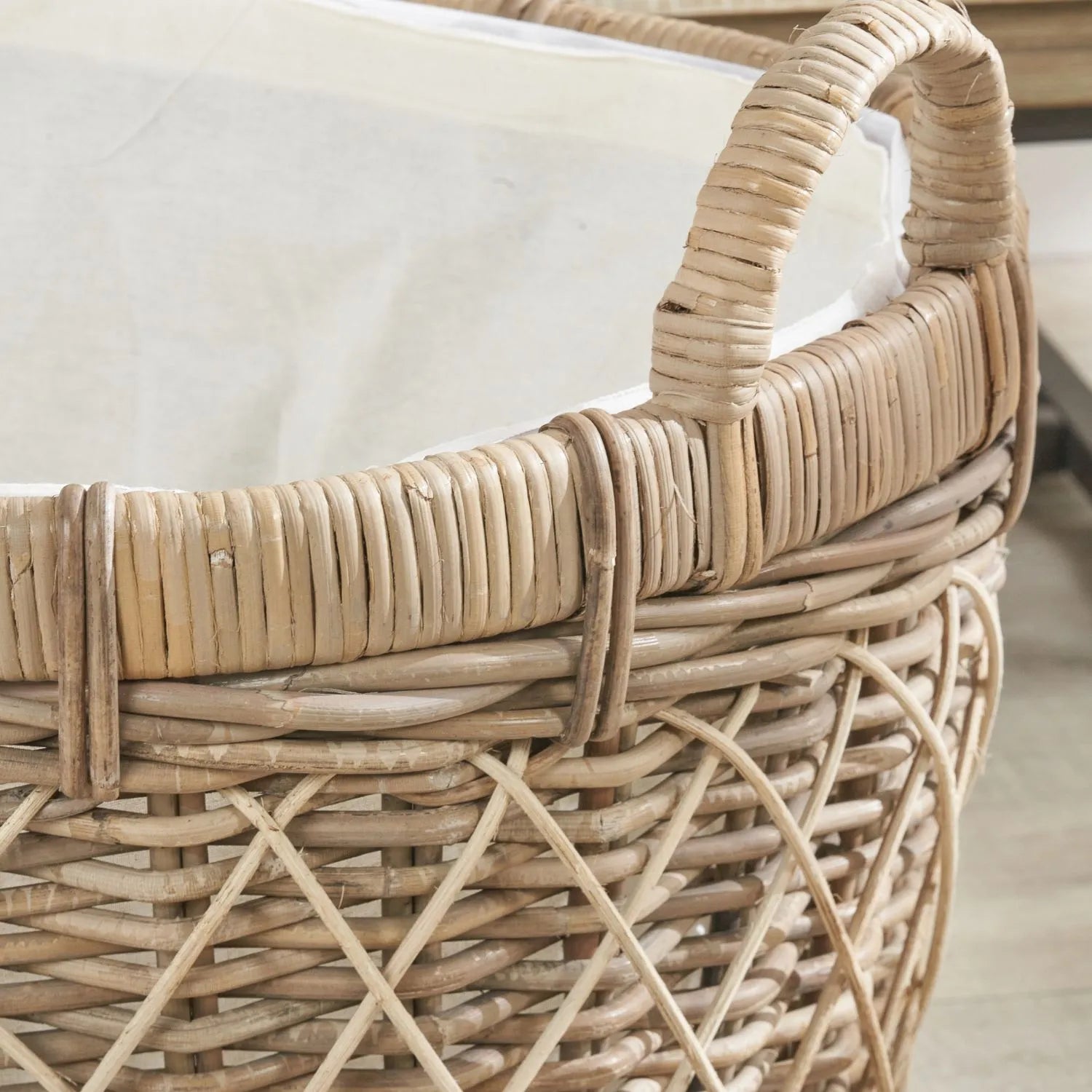 Natural Rattan Oval Laundry Basket with Handles & Linen Liner – Stylish Storage for Home Organisation 55x45x34cm - Click Style