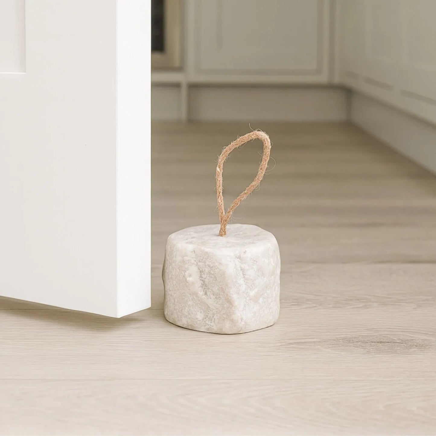 Natural White Marble Door Stop with Jute Rope Handle & Unique Veining – Neutral Decorative Weighted Stone Doorstop 7x10x10cm | Click Style