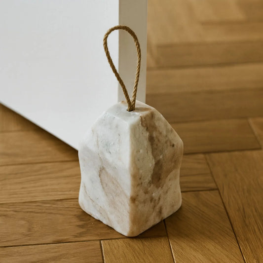Natural White Marble House-Shaped Door Stop with Jute Rope Handle & Unique Veining – Neutral Decorative Weighted Stone Doorstop 11x8x8cm | Click Style