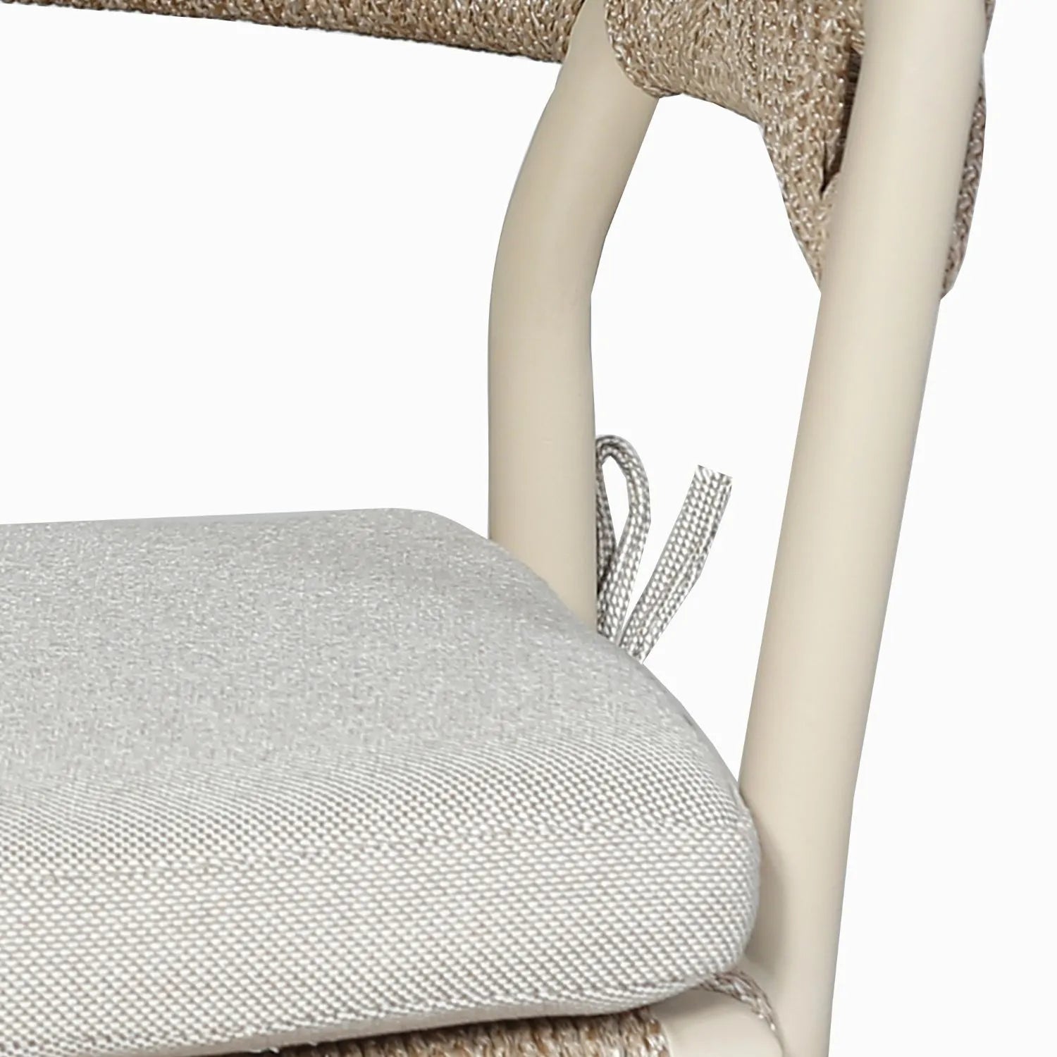 Natural & Light Beige 6 Seater Outdoor Garden Dining Set with Square Tie-On Cushions – Large Rectangular Thick-Top Acacia Wood Table & 6 Curved Back Rope Weave Dining Chairs, Light Beige Powder-Coated Aluminium Frame, Light Linen Season-Proof Cushions with Secure Ties, Weather-Resistant Luxury Patio Furniture Set for UK Gardens, Patios, Decking & Terraces | Click Style
