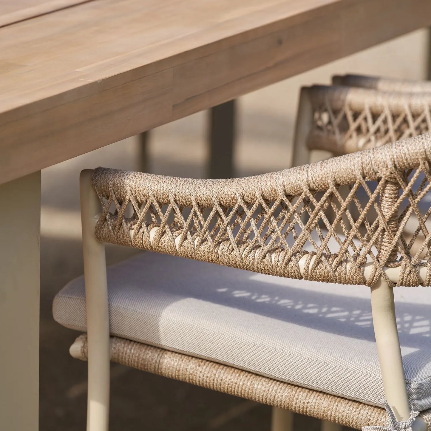 Natural & Light Beige 8 Seater Outdoor Garden Dining Set with Square Tie-On Cushions – Large Rectangular Thick-Top Acacia Wood Table & 8 Curved Back Rope Weave Dining Chairs, Light Beige Powder Coated Aluminium Frame, Light Linen Season-Proof Cushions with Secure Ties, Weather Resistant Luxury Garden Patio Furniture Set for Gardens, Patios, Decking & Terraces | Click Style