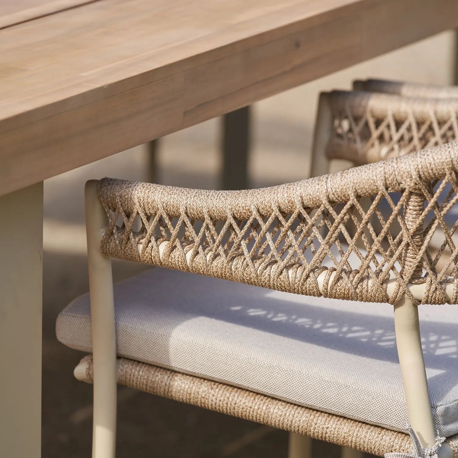 Natural & Light Beige 8 Seater Outdoor Garden Dining Set with Square Tie-On Cushions – Large Rectangular Thick-Top Acacia Wood Table & 8 Curved Back Rope Weave Dining Chairs, Light Beige Powder Coated Aluminium Frame, Light Linen Season-Proof Cushions with Secure Ties, Weather Resistant Luxury Garden Patio Furniture Set for Gardens, Patios, Decking & Terraces | Click Style