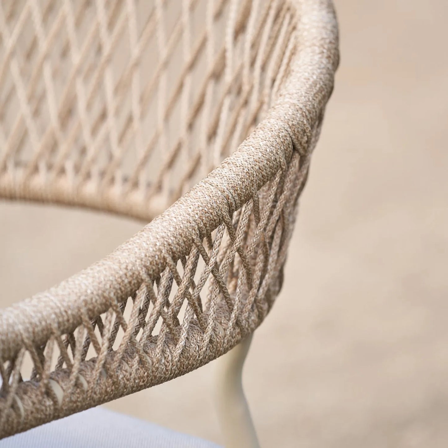 Natural & Light Beige 8 Seater Outdoor Garden Dining Set with Square Tie-On Cushions – Large Rectangular Thick-Top Acacia Wood Table & 8 Curved Back Rope Weave Dining Chairs, Light Beige Powder Coated Aluminium Frame, Light Linen Season-Proof Cushions with Secure Ties, Weather Resistant Luxury Garden Patio Furniture Set for Gardens, Patios, Decking & Terraces | Click Style