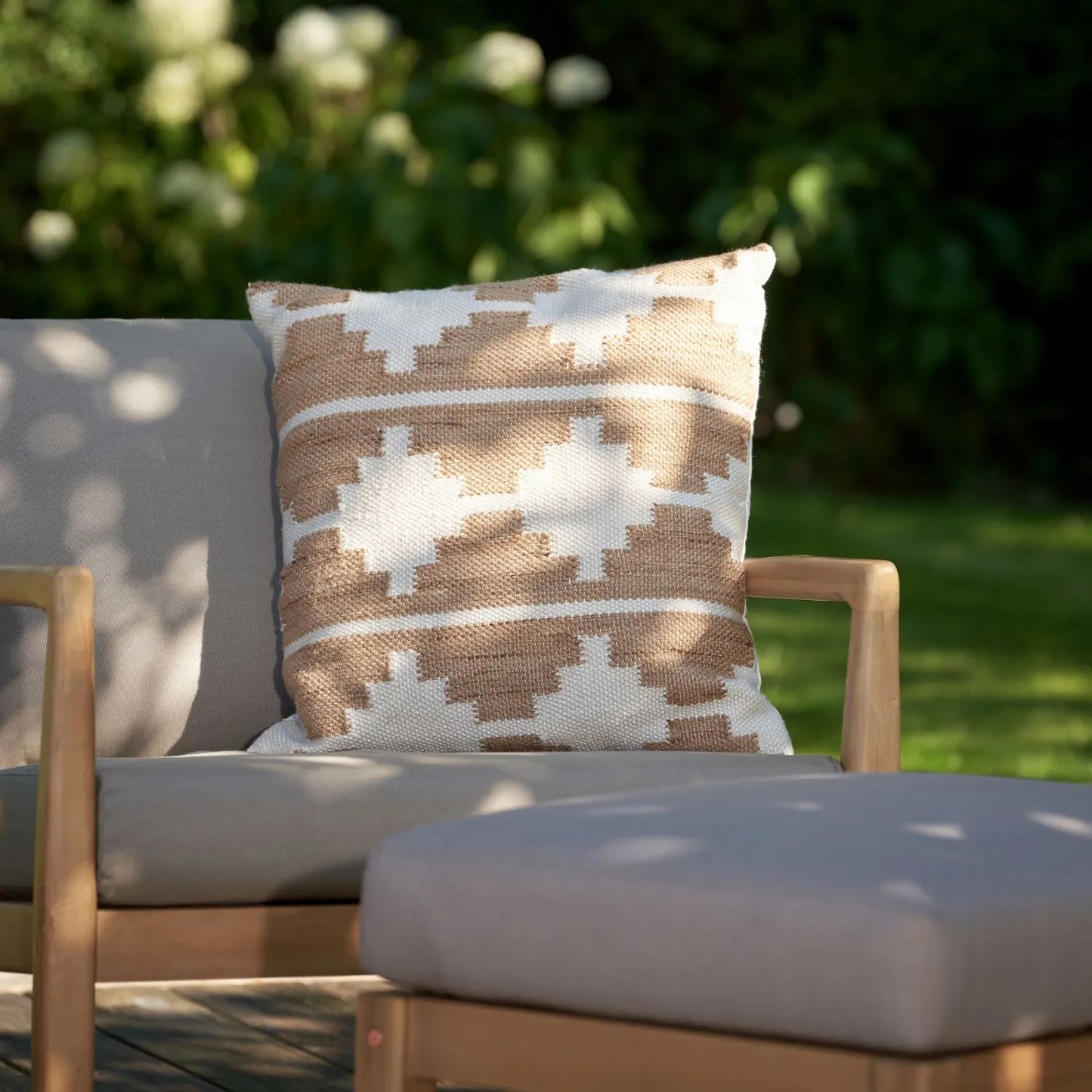 Neutral Beige Taupe 2-Seater Outdoor Garden Lounge Set with Armchairs, Footstools & Side Table – Light Teak Effect Acacia Wood Bistro Patio Set with Cushions, Compact Seating for Garden, Terrace, Balcony, Conservatory & Outdoor Living Space | Click Style