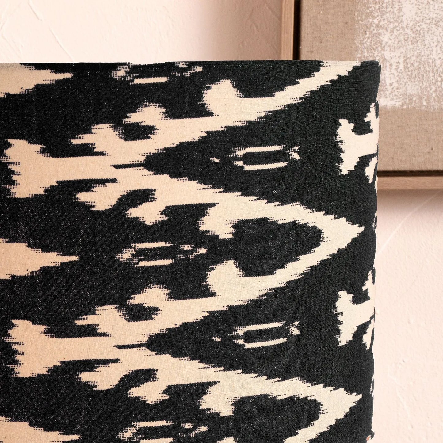 Neutral Matt White Textured Ceramic Table Lamp with 40cm Black & White Tribal Ikat Cotton Drum Shade – Handcrafted Modern Bottle-Shaped Light 72x40x40cm | Click Style