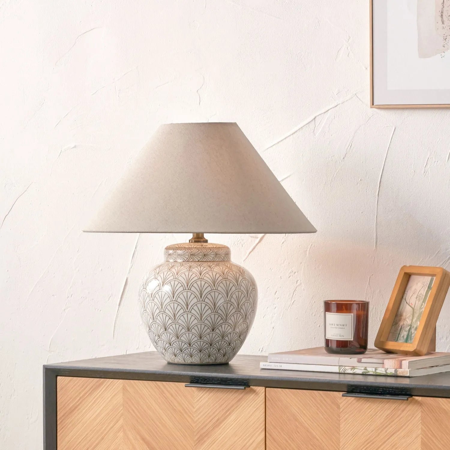 Neutral White Art Deco Scallop Fan Ceramic Table Lamp with Natural Beige Hopsack Empire Tapered Shade – Decorative Sculpted Lighting 46x45x45cm | Click Style