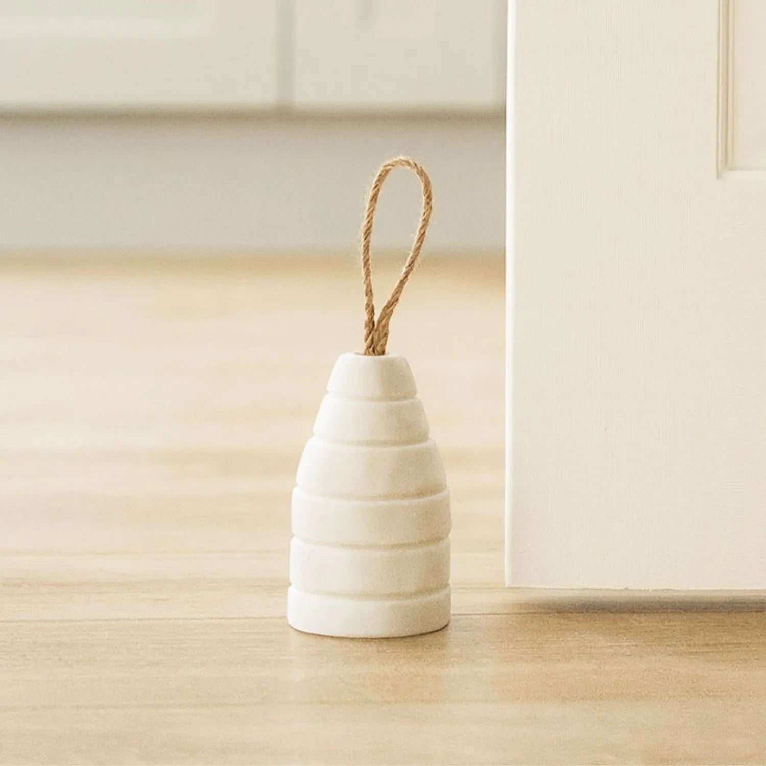 Ribbed Natural White Marble Door Stop with Jute Rope Handle & Unique Veining – Neutral Decorative Weighted Stone Doorstop 12x7x7cm | Click Style