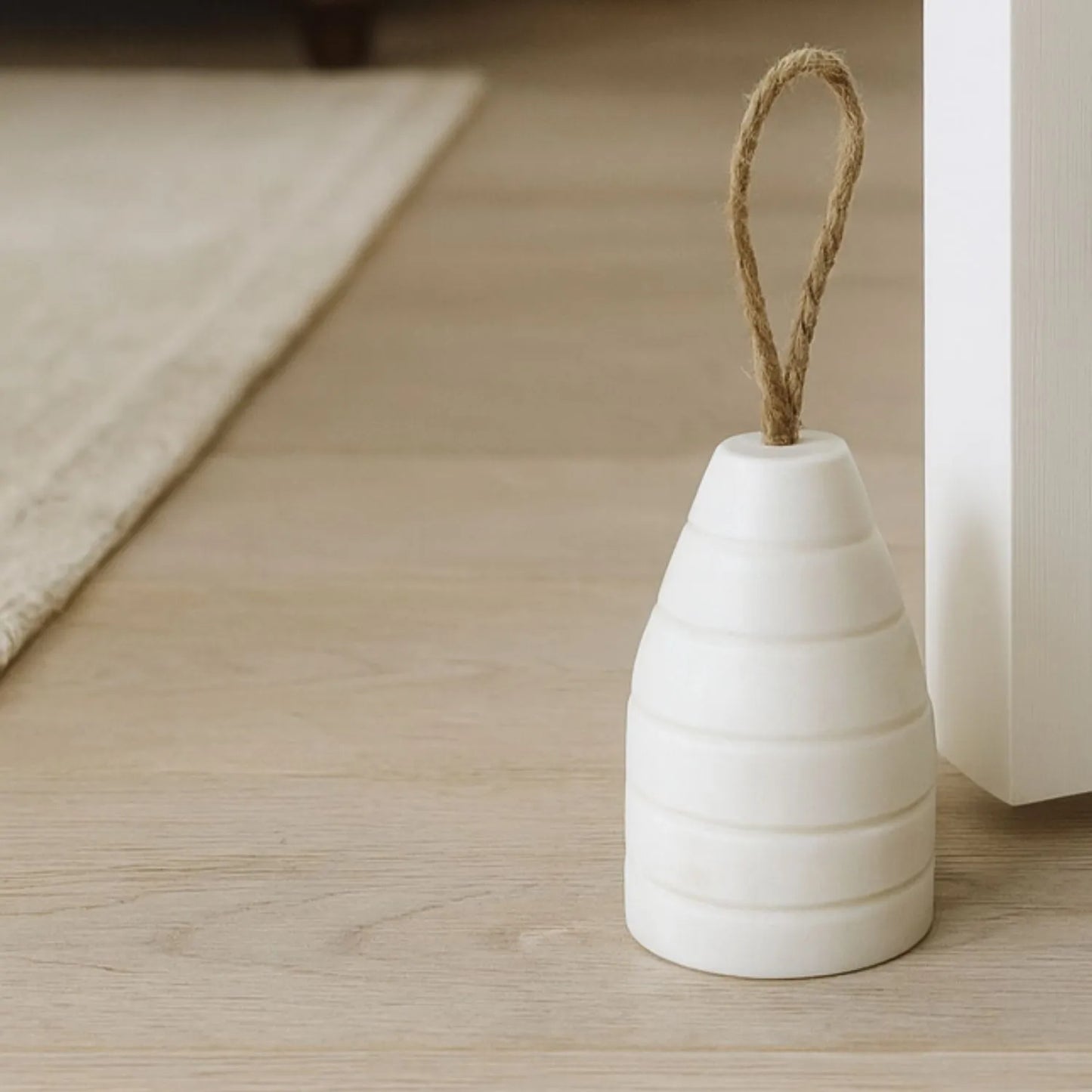 Ribbed Natural White Marble Door Stop with Jute Rope Handle & Unique Veining – Neutral Decorative Weighted Stone Doorstop 12x7x7cm | Click Style