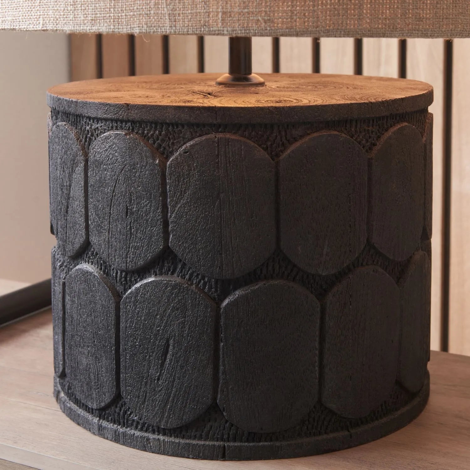 Rustic Black Mango Wood Table Lamp Base with Hand-Carved Embossed Scallop Design – Wide Cylindrical Wooden Light 30x25x25cm - Click Style