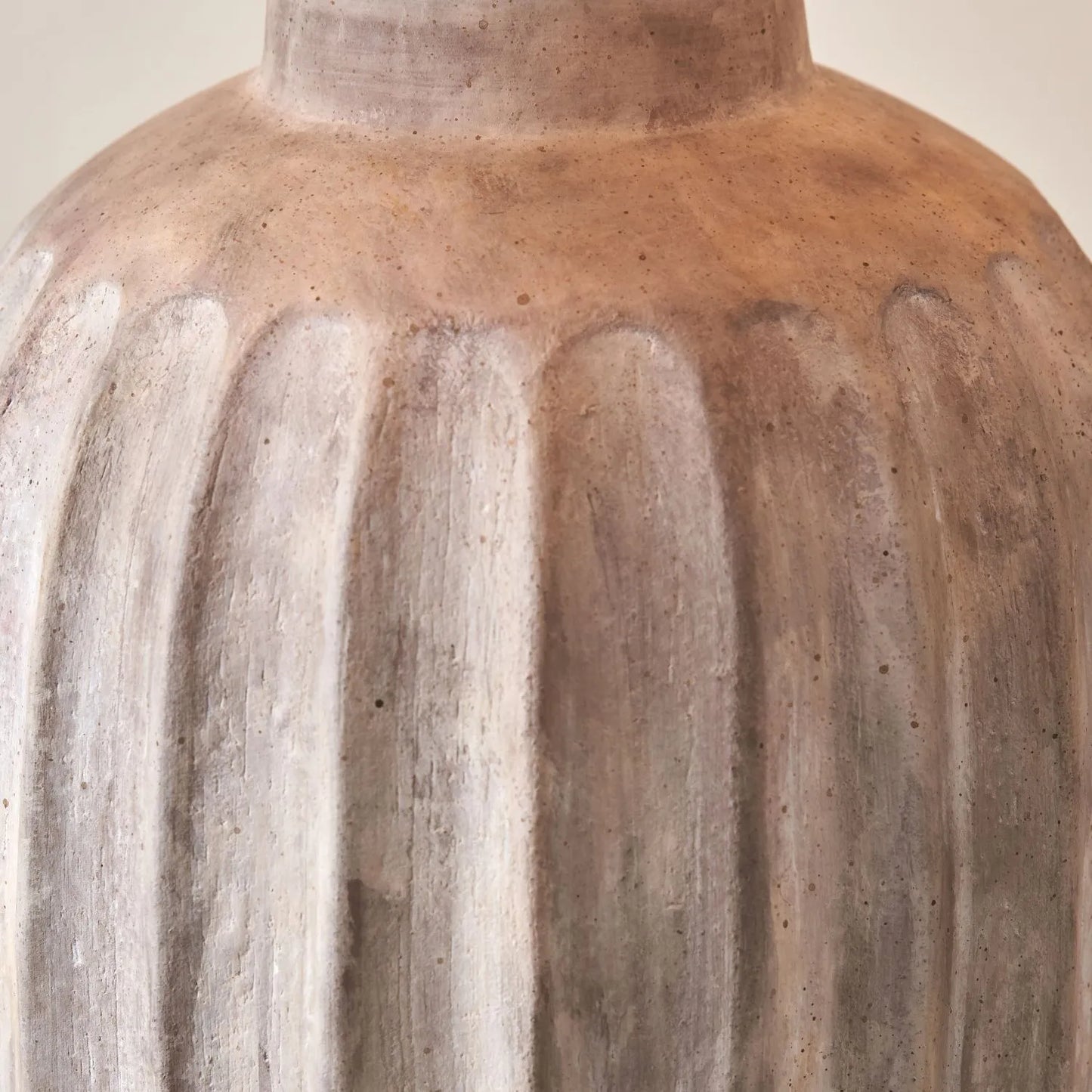 Rustic Neutral Grey & Beige-Washed Greige Stoneware Table Lamp with Vertical Grooved Detailing & 35cm Red & White Chevron Mushroom Pleated Tapered Cotton Shade – Handcrafted Ceramic Light 56x35x35cm | Click Style