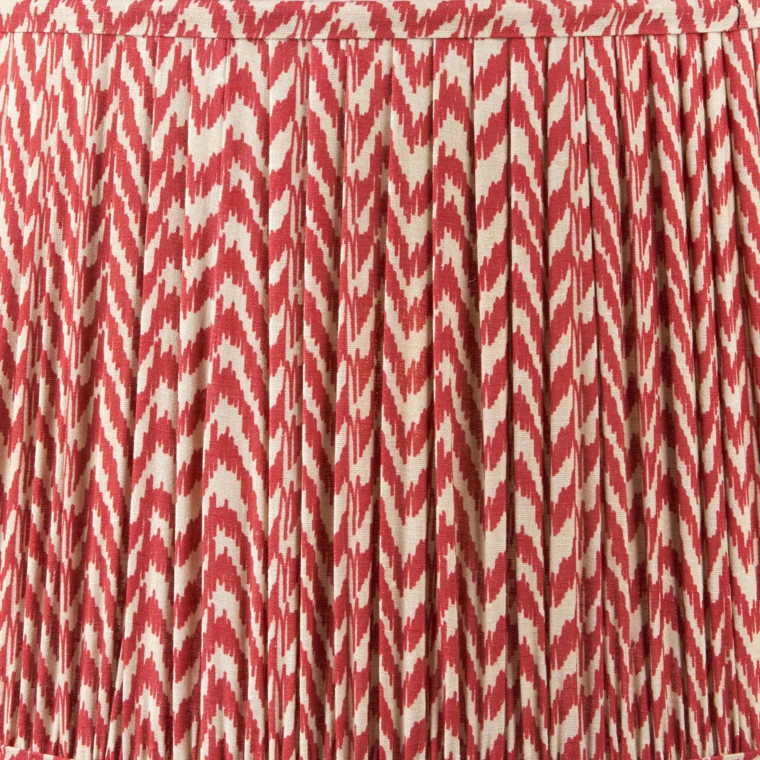 Rustic Neutral Grey & Beige-Washed Greige Stoneware Table Lamp with Vertical Grooved Detailing & 35cm Red & White Chevron Mushroom Pleated Tapered Cotton Shade – Handcrafted Ceramic Light 56x35x35cm | Click Style