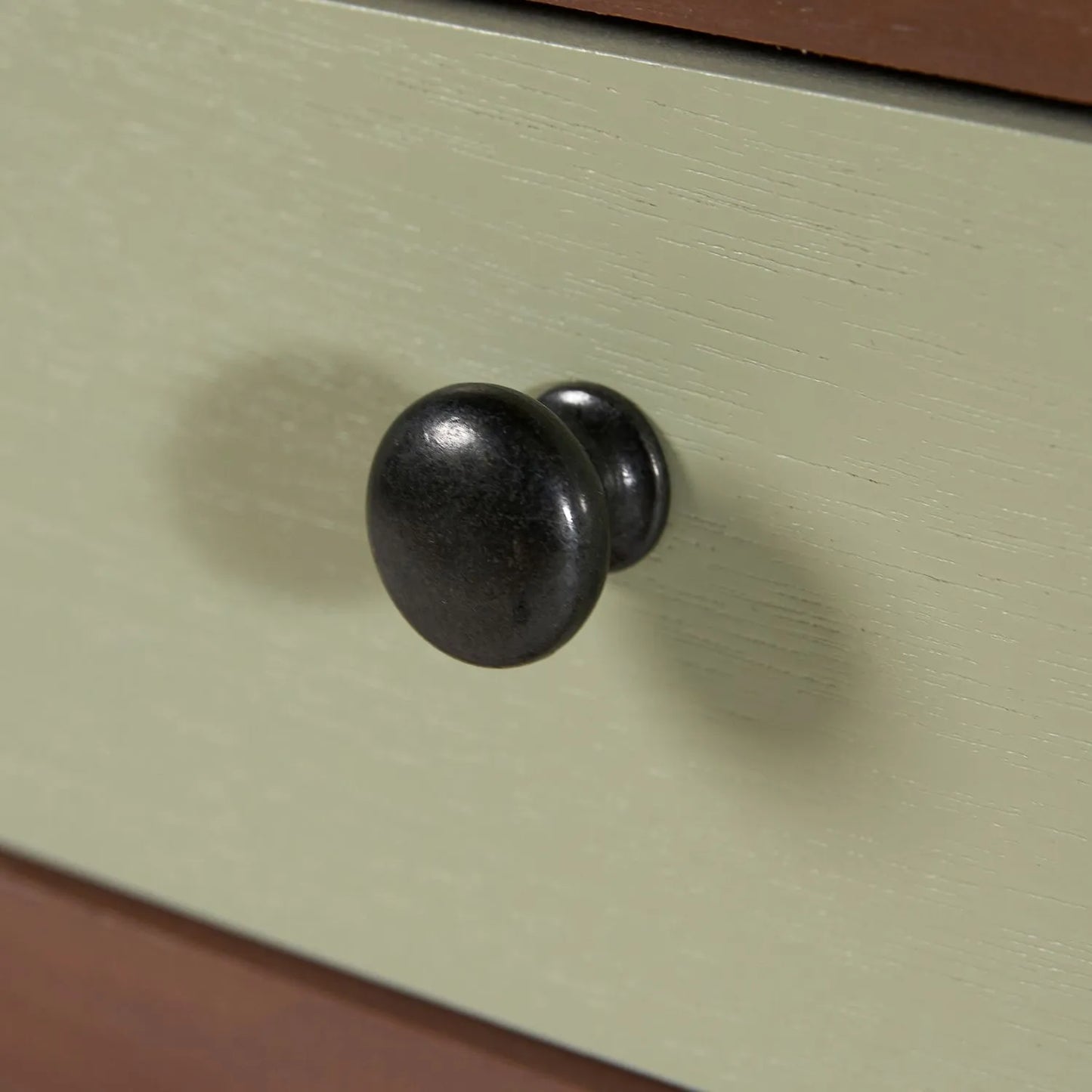 Sage Green & Neutral Pine Wood 6 Drawer Chest with Black Knob Handles – Close Up of Black Knob Handle on Sage Green Drawer Front | Click Style