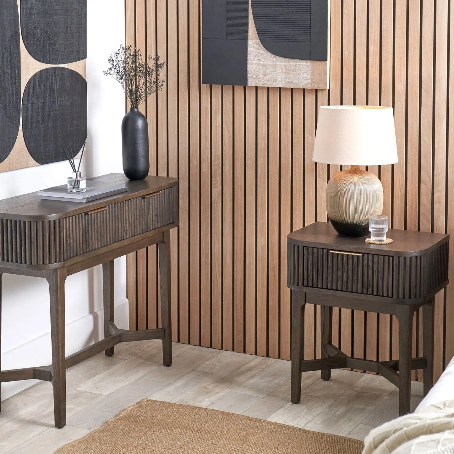 Scandinavian Retro Ribbed Dark Brown Oak Wood 1 Drawer Wooden Side Table with Slim Gold Handle, Curved Edges, Tapered Legs and Angular Cross Brace – Bedside Table 65x56x38cm | Click Style