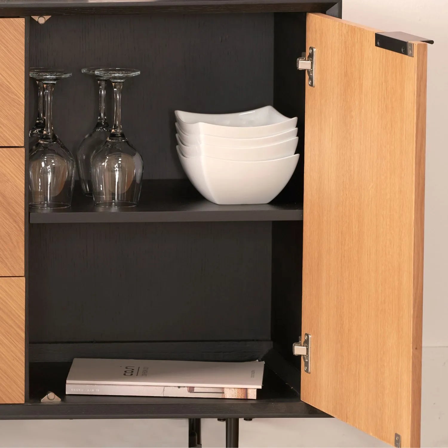 Scandinavian Two Tone Chevron Oak & Black Wood 2 Door 3 Drawer Sideboard with Herringbone Veneer Doors – Modern Scandi Storage Cabinet with Slim Black Metal Handles, Black Frame & Legs, Wooden Buffet Sideboard for Living Room, Dining Room & Hallway 80x140x43cm | Click Style