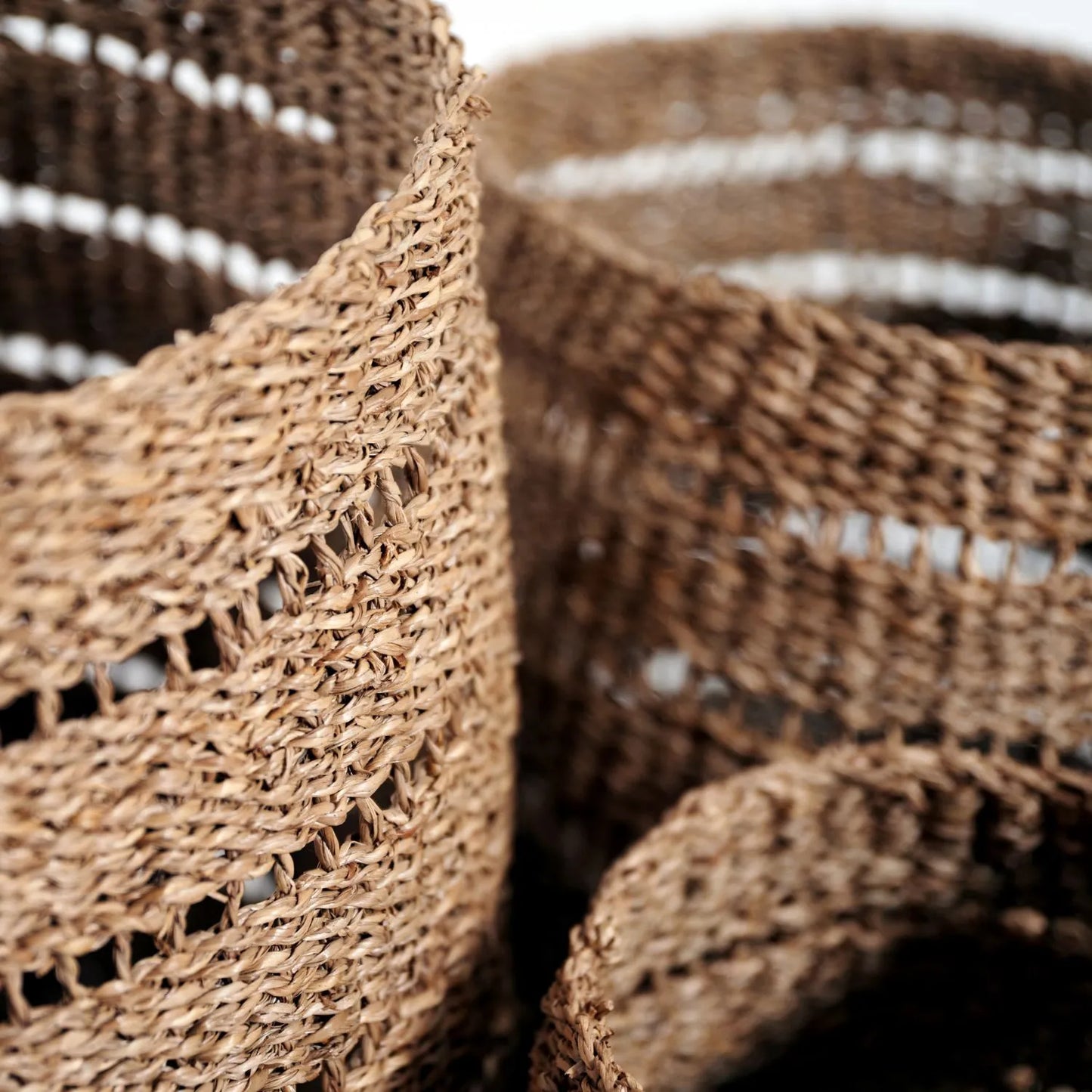 Set of Three Round Natural Seagrass Baskets – Open Weave Woven Decorative Storage 42x45x45cm - Click Style