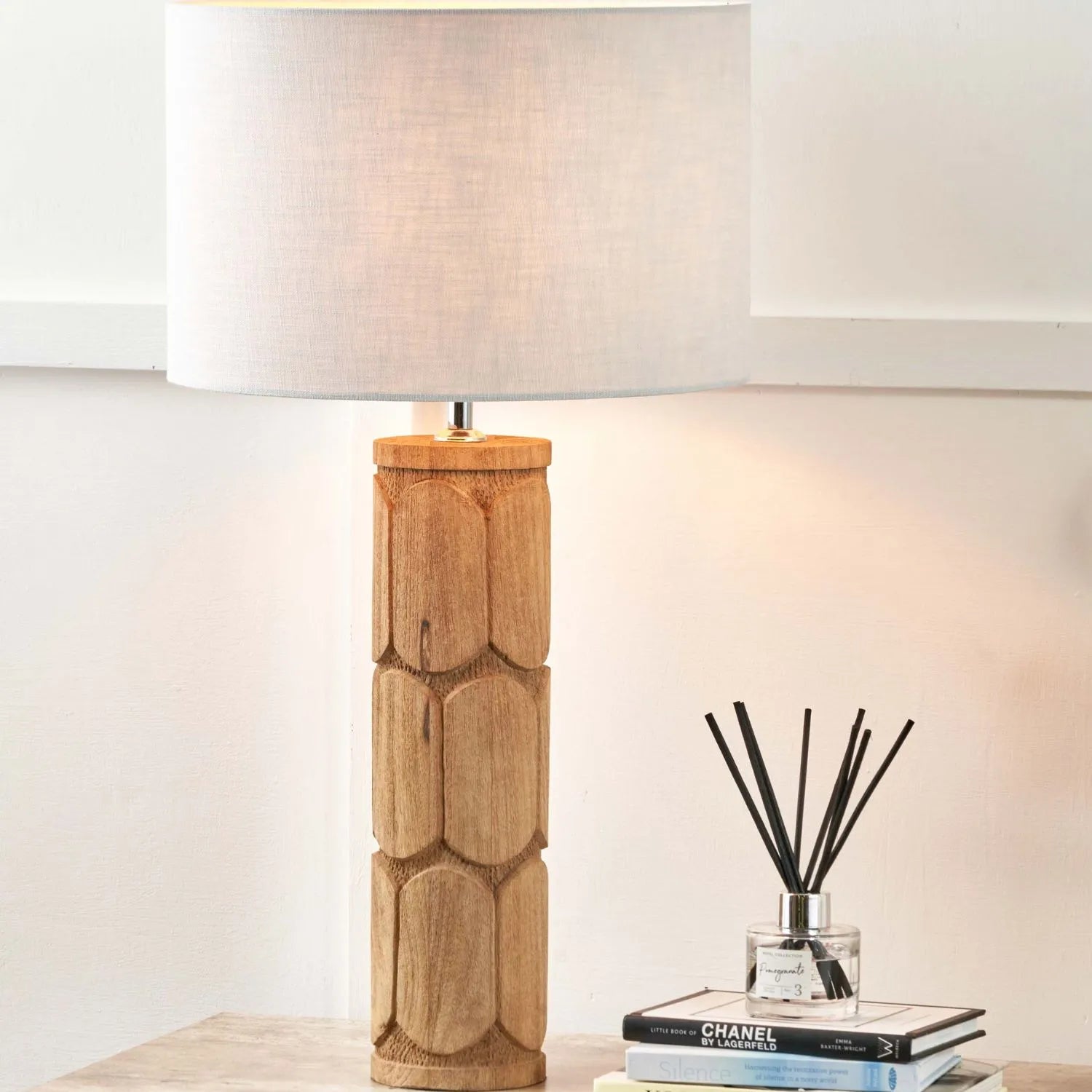 Tall Rustic Natural Mango Wood Table Lamp Base with Hand-Carved Embossed Scallop Design – Cylindrical Wooden Light 50x11x11cm - Click Style