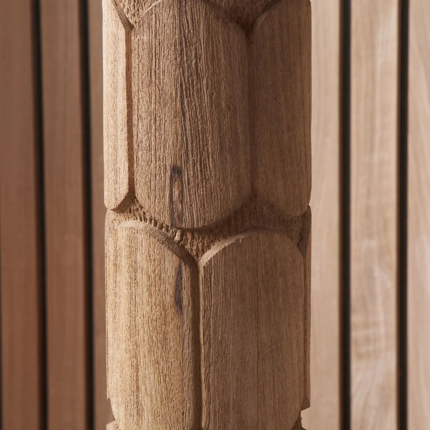 Tall Rustic Natural Mango Wood Table Lamp with Black Linen Drum Shade – Hand-Carved Embossed Scallop Design Wooden Light 67x35x35cm - Click Style