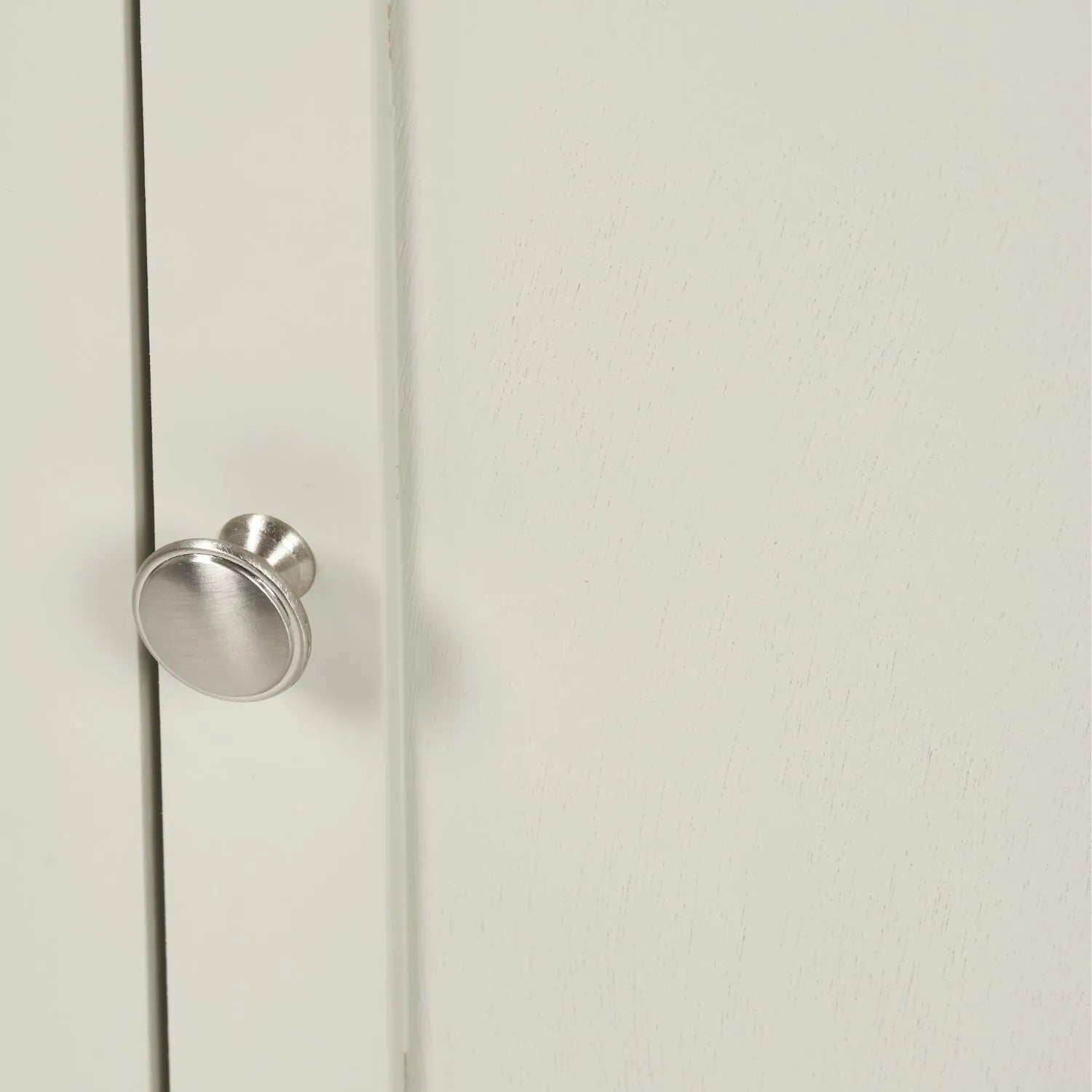 Warm Ivory Pine Wood 1 Door 3 Shelf Display Storage Unit with Silver Door Knob close-up of cupboard door and silver knob handle 153x38x30cm | Click Style