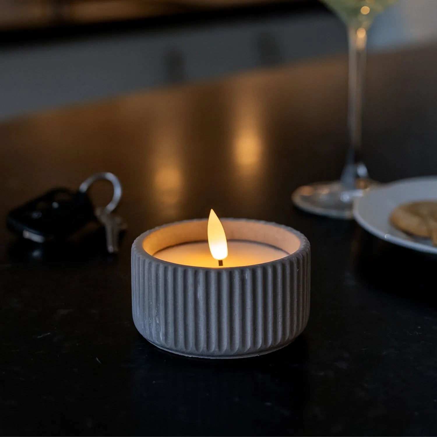 White Real Wax LED Candle In Dark Grey Ribbed Concrete Pot With Realistic Flickering Flame – Battery Operated Flameless Decorative Light 5x5x5cm | Click Style