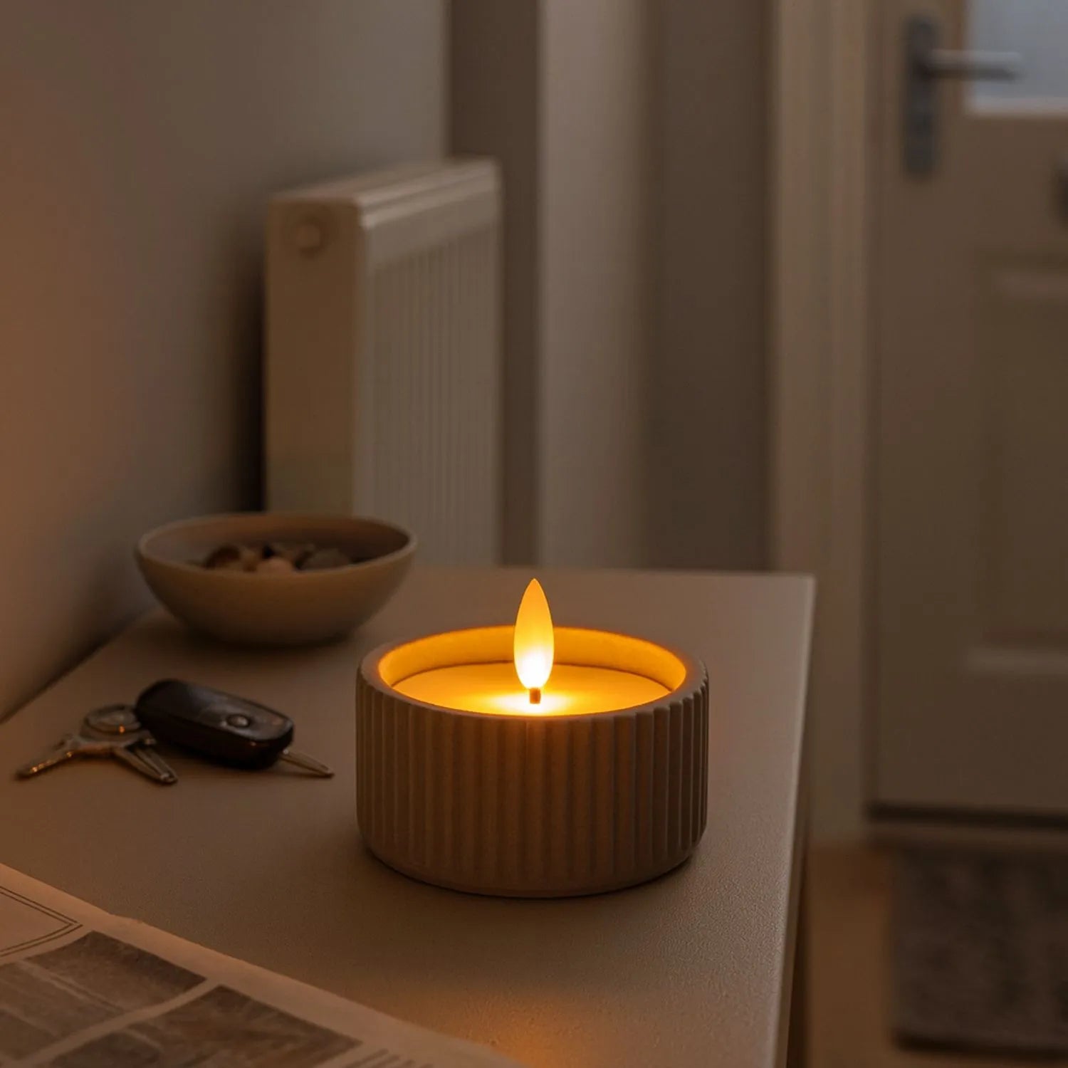 White Real Wax LED Candle In Dark Grey Ribbed Concrete Pot With Realistic Flickering Flame – Battery Operated Flameless Decorative Light 5x5x5cm | Click Style