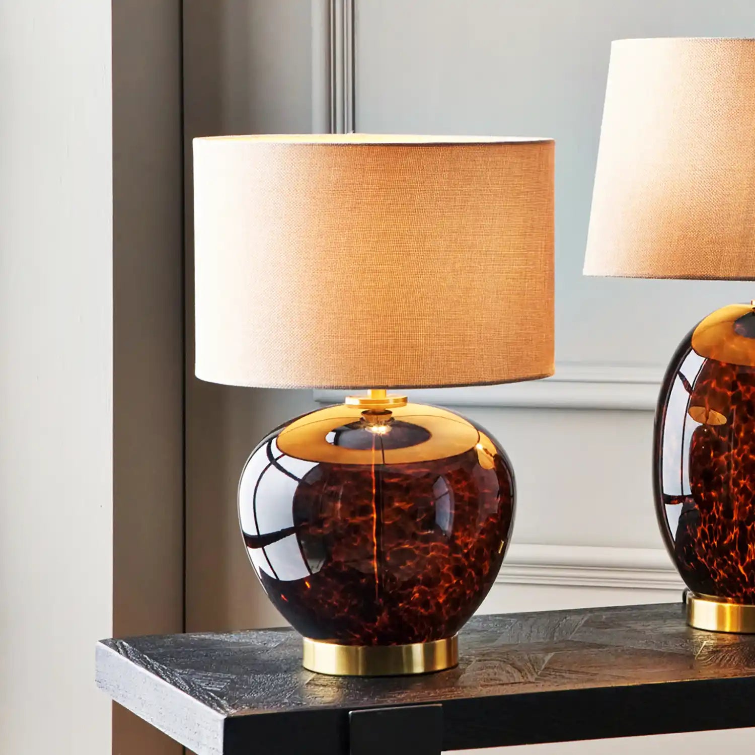 Amber & Brown Tortoiseshell Glass Table Lamp with Natural Linen Shade ...