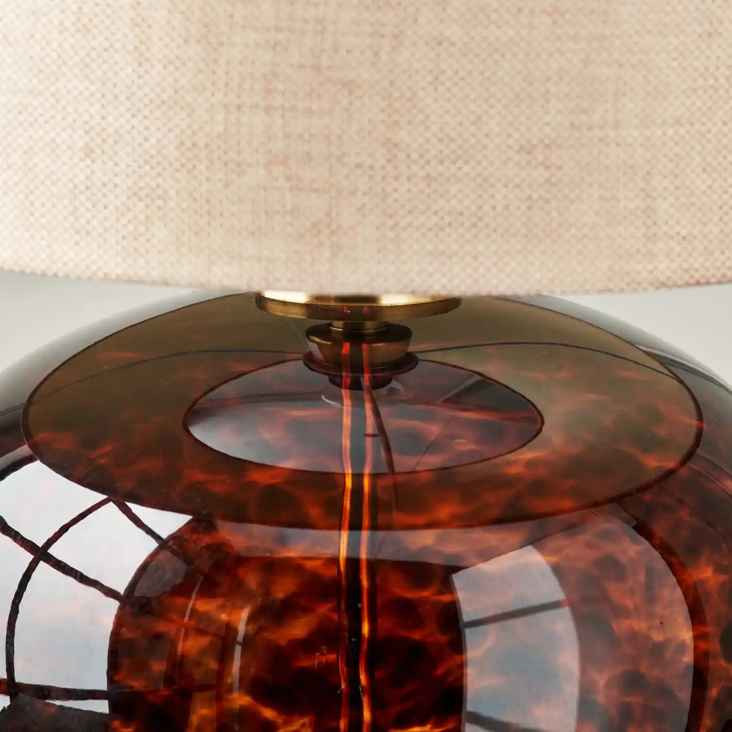 Amber & Brown Tortoiseshell Glass Table Lamp with Natural Linen Shade 44x44x30cm – Click Style