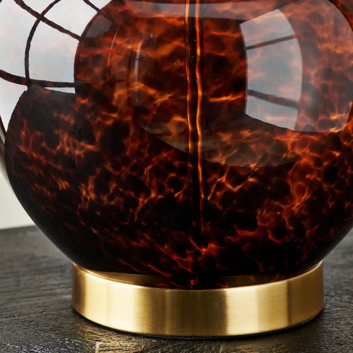 Amber & Brown Tortoiseshell Glass Table Lamp with Natural Linen Shade 44x44x30cm – Click Style