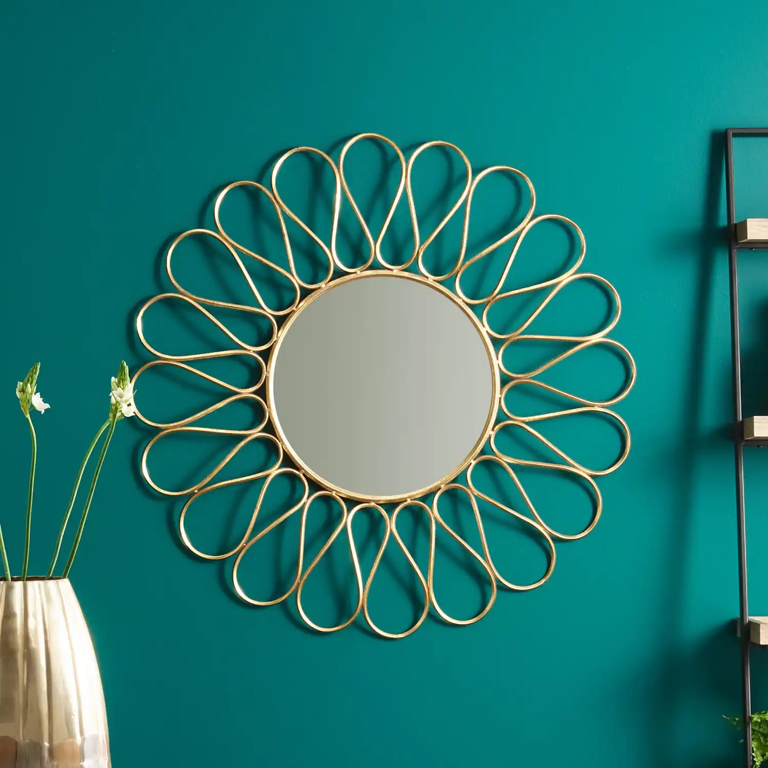 Large Round Antique Gold Metal Petal Design Wall Mirror 90x90x4cm – Click Style