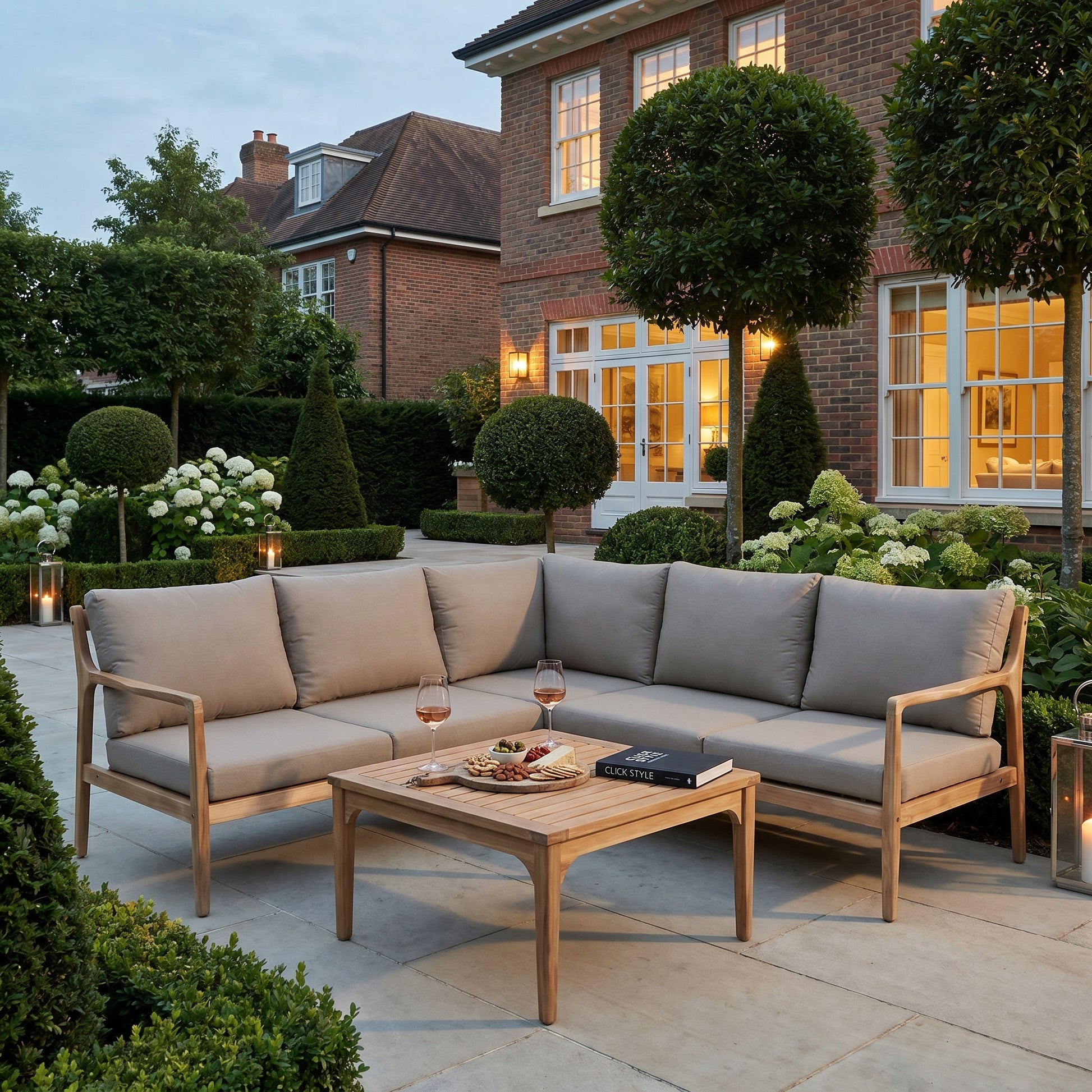 Neutral Beige Taupe Outdoor Garden Corner Sofa Set with Cushions & Square Coffee Table – Light Teak Effect Acacia Wood L-Shaped Lounge Set, 6-Seater Patio Corner Seating for Garden, Terrace, Conservatory & Outdoor Living Space | Click Style