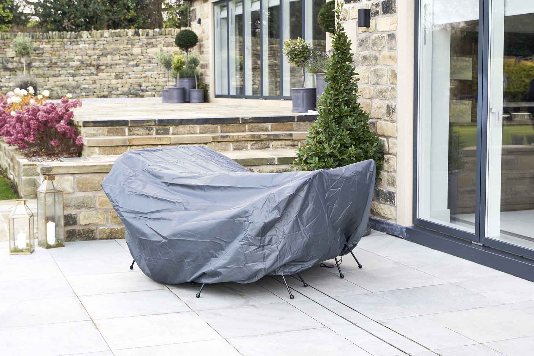 Platinum AeroCover Garden Furniture Cover 160x150x85cm – Click Style