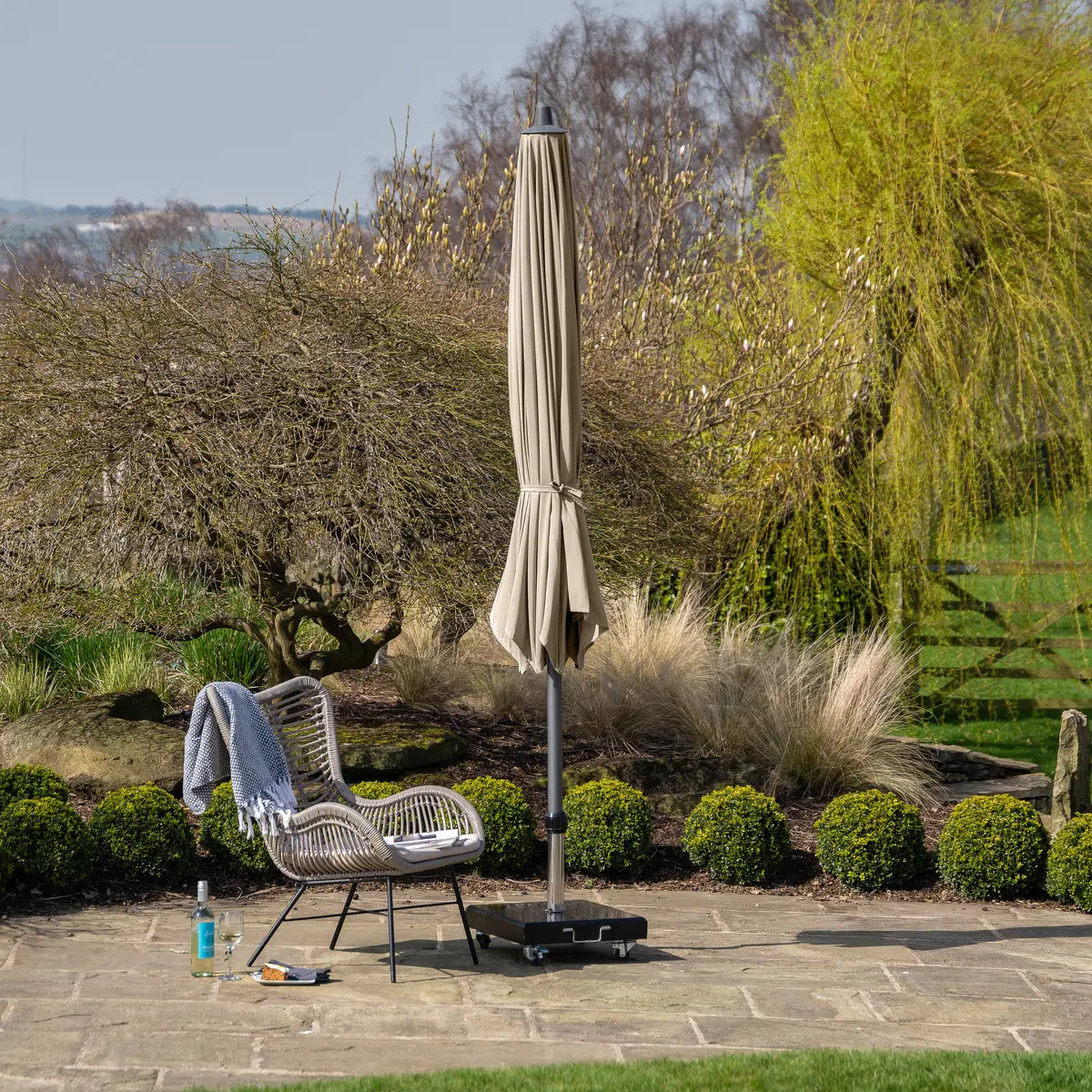 Platinum Riva 3.5m Round Centre Pole Parasol in Champagne – Click Style