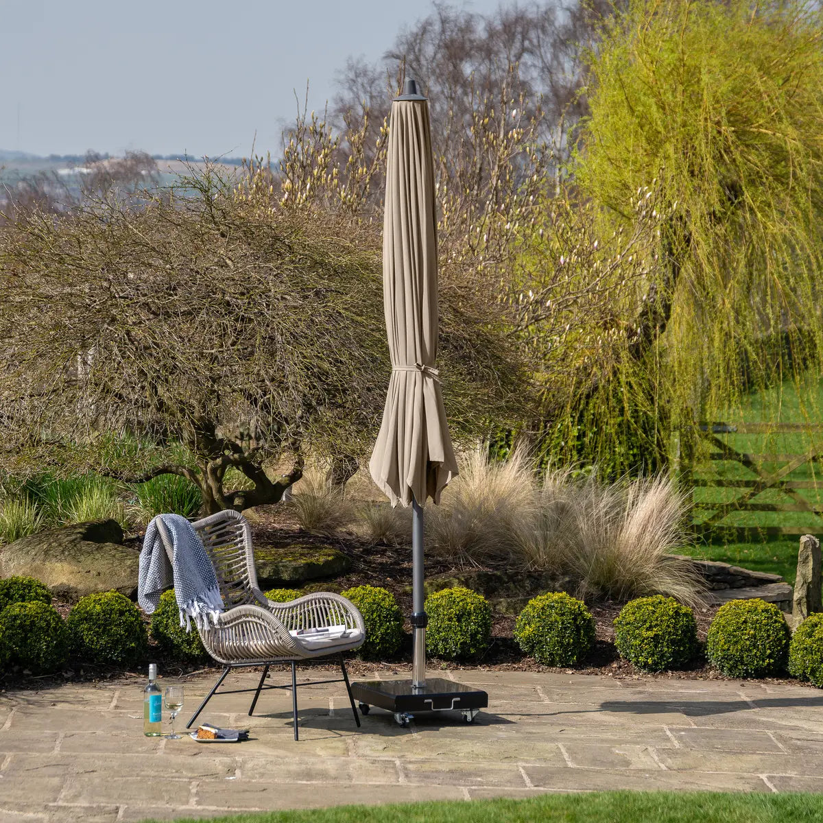 Platinum Riva 3.5m Round Centre Pole Parasol in Taupe – Click Style